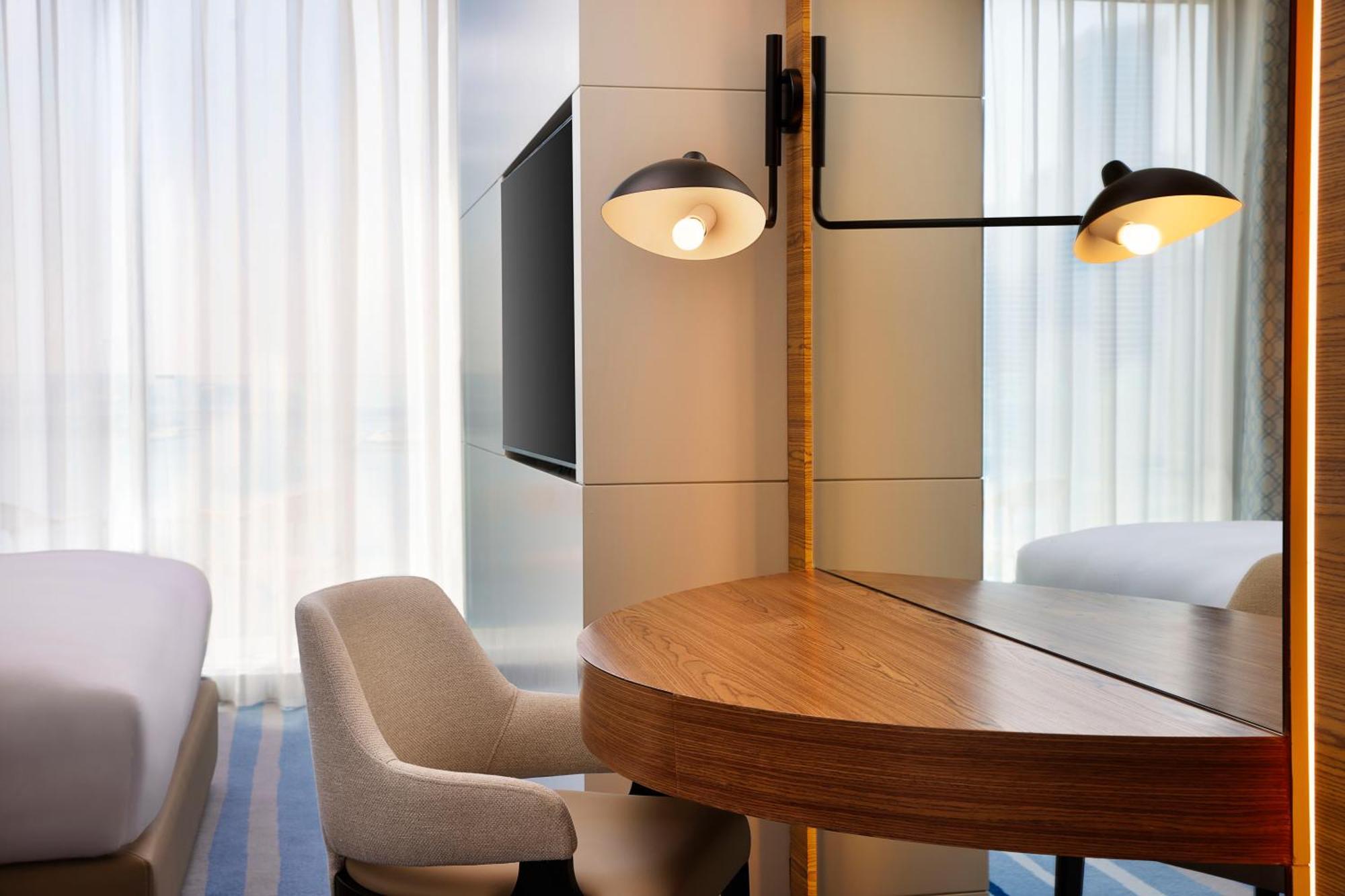 Tumbi West Palm Beach Hotel Dubai,Tapestry Collection Hilton מראה חיצוני תמונה
