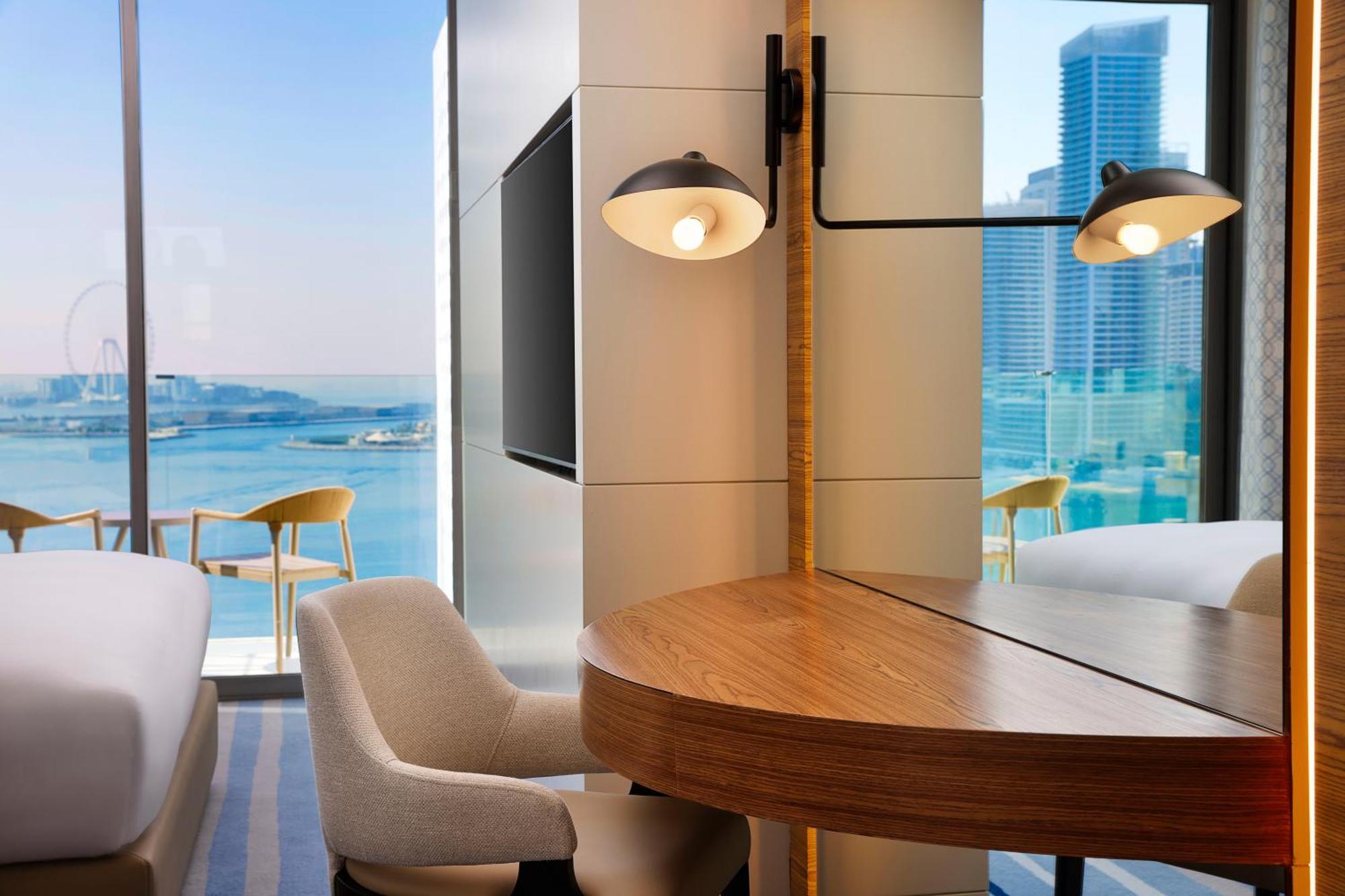 Tumbi West Palm Beach Hotel Dubai,Tapestry Collection Hilton מראה חיצוני תמונה
