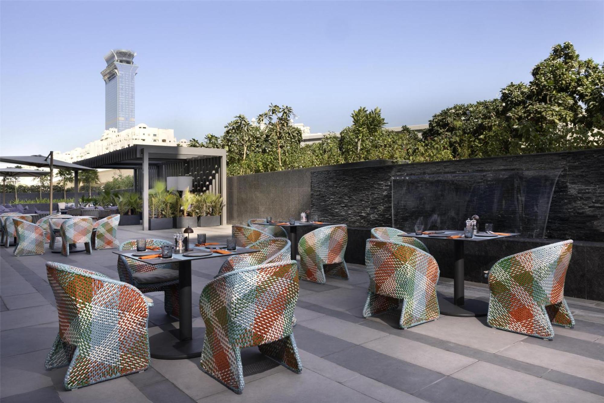 Tumbi West Palm Beach Hotel Dubai,Tapestry Collection Hilton מראה חיצוני תמונה